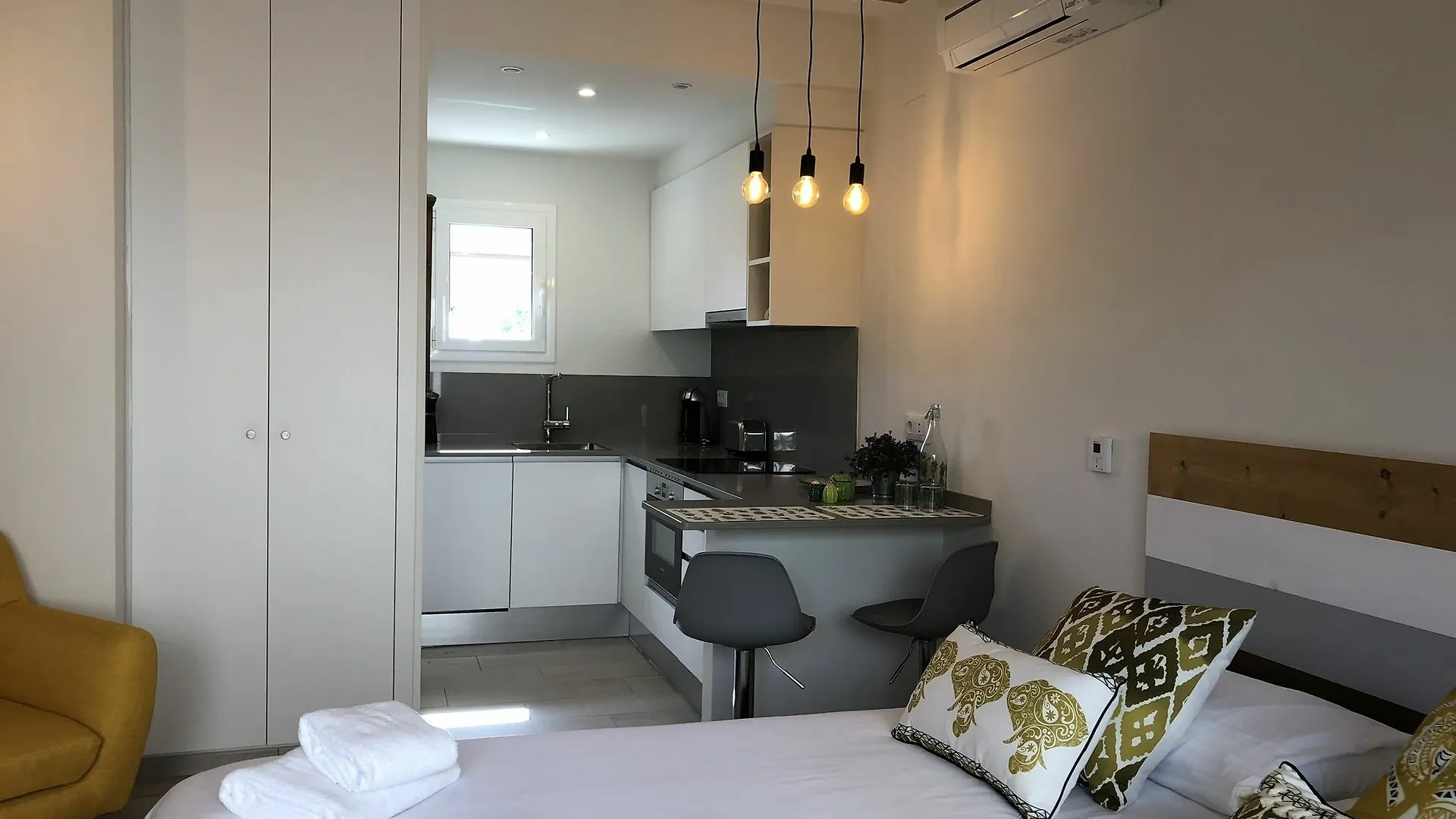 Rambla De Marisol Apartments Castelldefels Spain